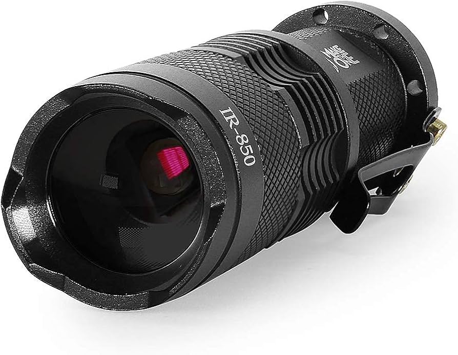 forgery detection Toronto forensic document examination. Infrared light